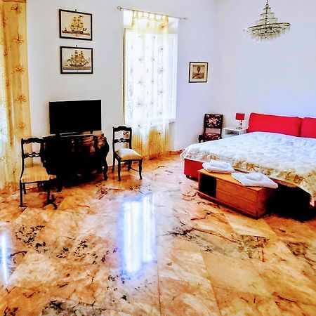 Gabry'S Home Three-Bedroom Big Apartment Near City Center & Train Station To Pisa And Florence & Ferries To Sardegna Corsica Ливорно Экстерьер фото