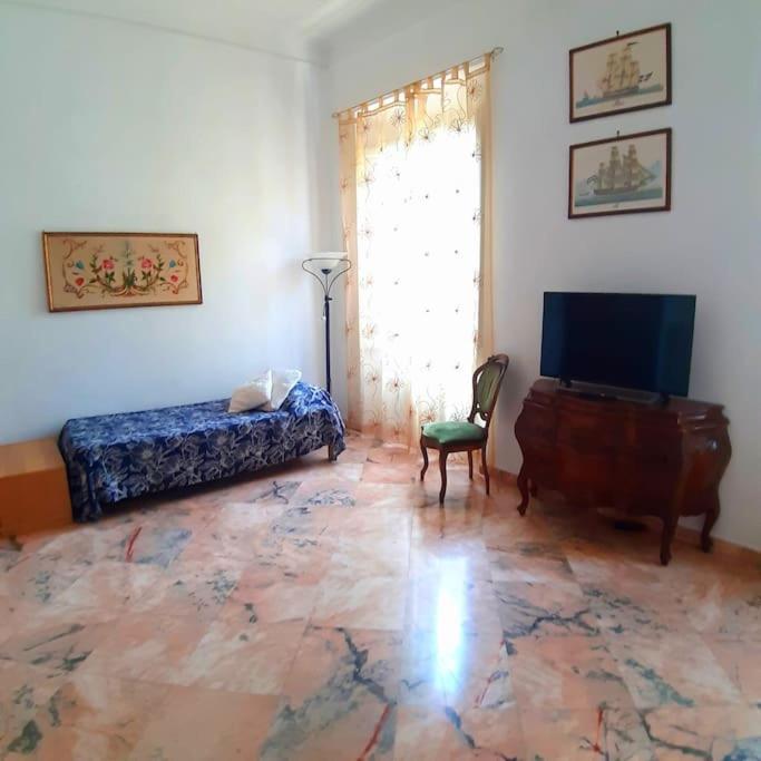 Gabry'S Home Three-Bedroom Big Apartment Near City Center & Train Station To Pisa And Florence & Ferries To Sardegna Corsica Ливорно Экстерьер фото